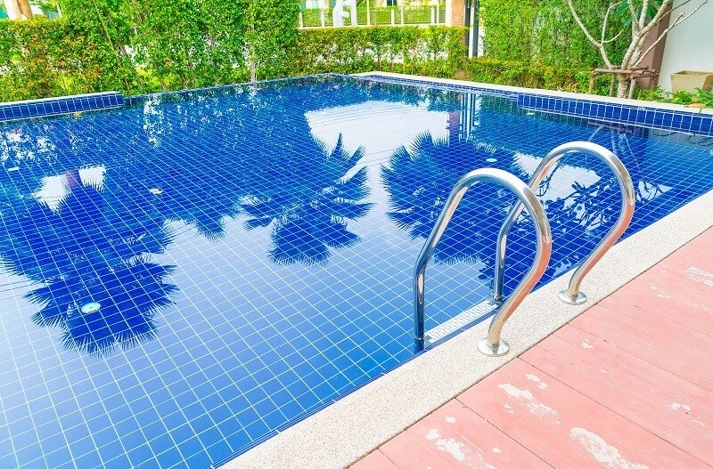 Swimming pool construction in JVC, Dubai